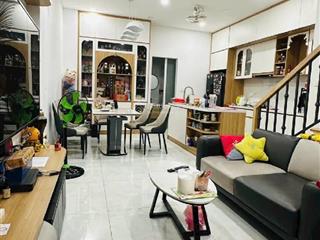 Quận 11, bán nhà lãnh binh thăng, p11, nhà mới hoàn công đủ 3 tầng, ngang 5,5m rộng rãi