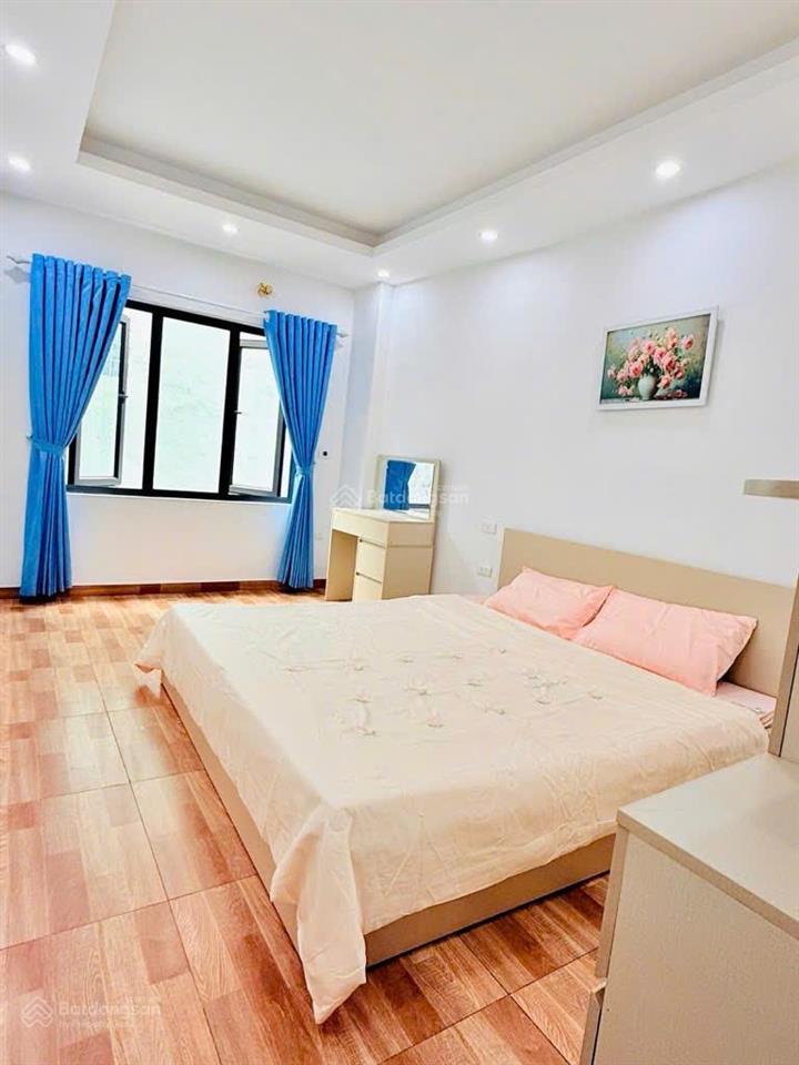 Bán nhà tại nam dư ô tô đỗ sát nhà  kinh doanh online, chỉ 6.x tỷ