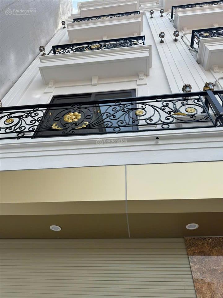 Bán nhà tại nam dư ô tô đỗ sát nhà  kinh doanh online, chỉ 6.x tỷ