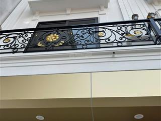 Bán nhà tại nam dư ô tô đỗ sát nhà  kinh doanh online, chỉ 6.x tỷ