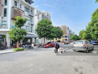 Chính chủ bán lô góc shophouse 125m2 full nội thất thang máy.  0986 786 ***