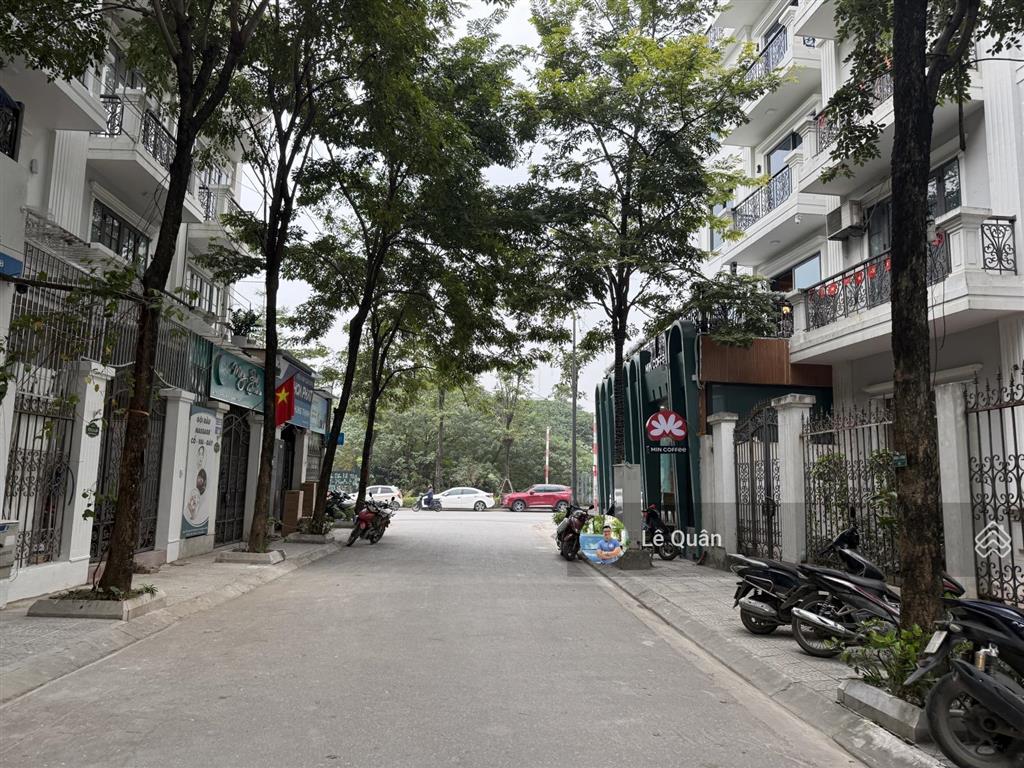 Bán lô góc hoa hậu đường 21m, sầm uất nhất kđt mới đại kim kinh doanh xuất sắc.  0986 786 ***