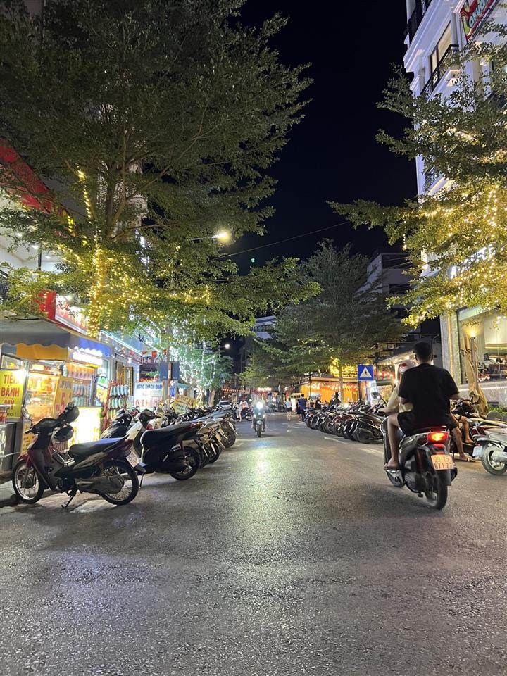 Gía rẻ nhất khu phố ẩm thực nguyễn du, 2 mặt đường đều ô tô tránh nhau, 65m2, chỉ 9 tỷ ...