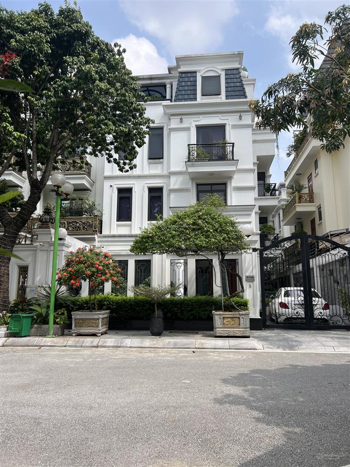 Bán biệt thự kinh doanh đẹp nhất tây nam linh đàm, 250m2 x 4t, nội thất cao cấp. 73 tỷ