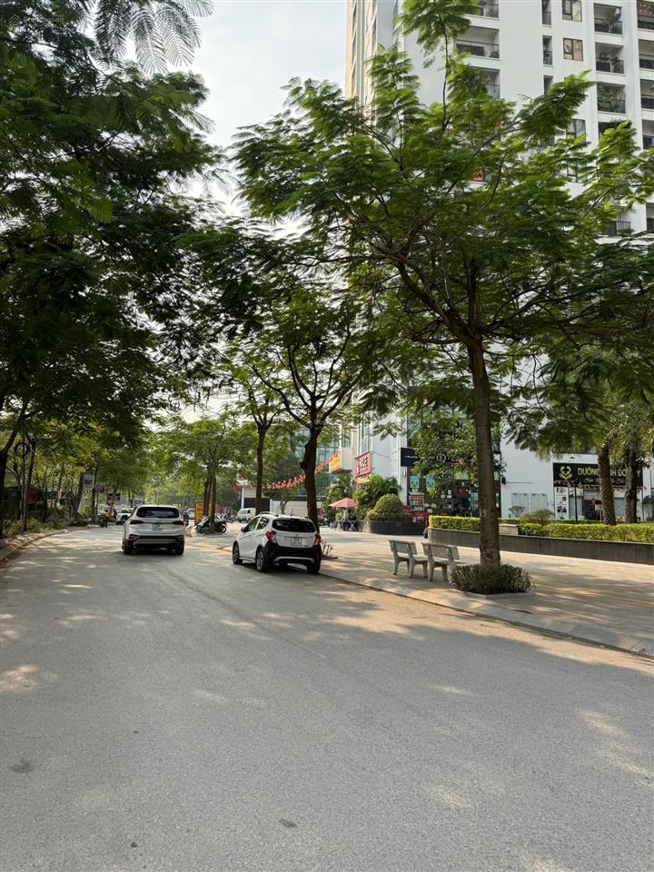 Nhà 6 tầng  thang máy  gara ô tô  đường 7m  kinh doanh đẹp  tứ hiệp  7,7 tỷ