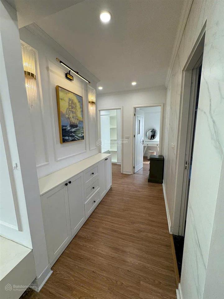 Bán căn góc chung cư rainbow linh đàm, giá 7,9 tỷ, dt 91 m2, 3pn, 2wc, full nội thất