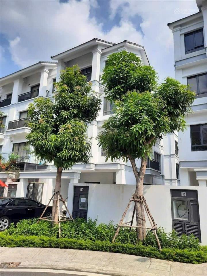 Bán căn song lập gamuda 3 mặt thoáng 120m2 vị trí đẹp view vườn hoa full đồ có thang máy.