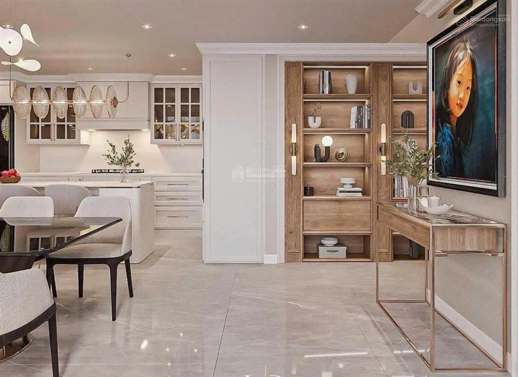 Chính chủ cần bán gấp căn góc 63m2 2pn toà p2, tầng trung, giá chỉ nhỉnh 5 tỷ.  0988 020 ***