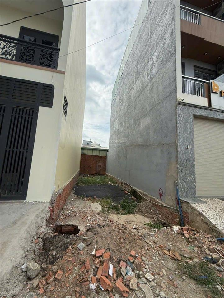 Bán đất mặt tiền dự án lớn bờ kênh tham lương, phan huy ích p15, dt 4x17m, giá 9.850 tỷ