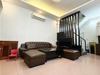 Cho thuê nhà phố ngô gia tự, long biên 30mx4 tầng, giá 9 triệu. full đồ