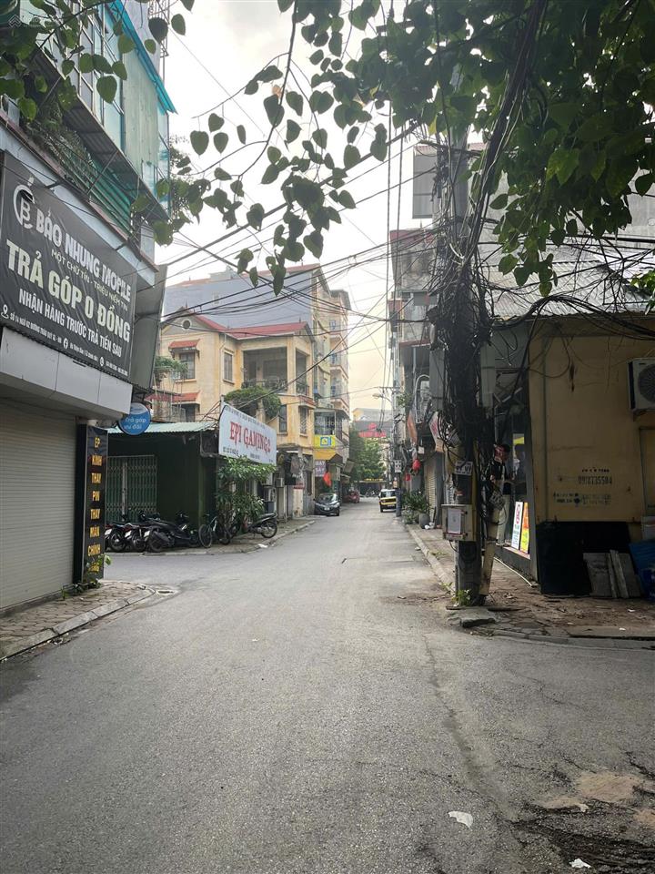 Cần bán gấp đất 132m2, 3 mặt tiền, mặt đường t, xã gia lâm. cạnh học viện nông nghiệp