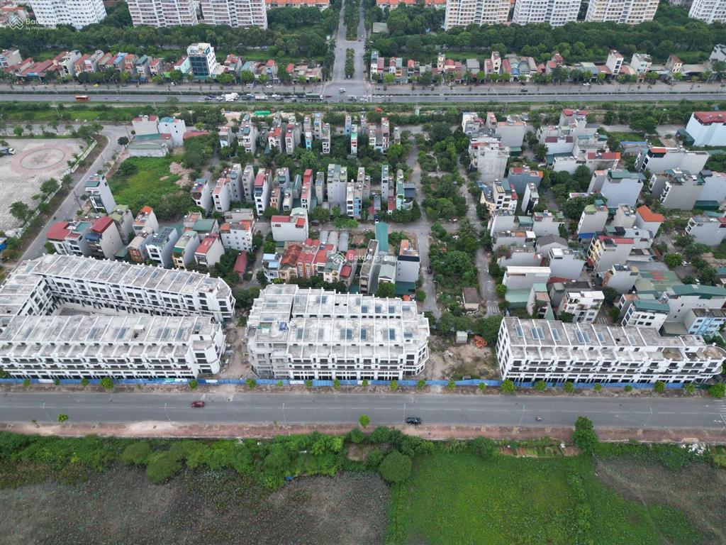 Bán nhà mặt phố 22m. lô góc 3 mặt tiền. ngay trung tâm gia lâm. dự án ngay tdc trâu quỳ