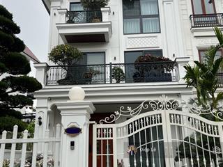 Bán bt vinhomes 270m2 hoàn thiện đẹp, đường rộng thông thoáng, mặt công viên, sông rộng, giá 75 tỷ