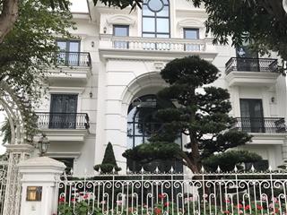Bán bt hoa phượng 500m2, hoàn thiện đẹp, sau nhà sông rộng, gần vườn hoa công viên và tttm vincom