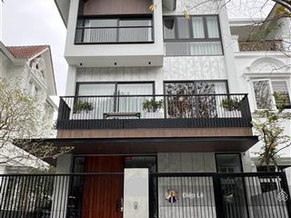Bán bt hoa lan 250m2 đất vuông vắn, đã hoàn thiện, view thẳng almaz, sau nhà sông rộng, giá 70 tỷ