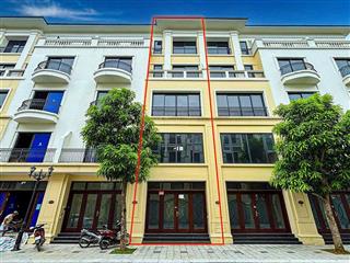 Bán căn liền kề khu san hô vị trí đẹp gần đầu đường, gần biển hồ giá 8.5 tỷ