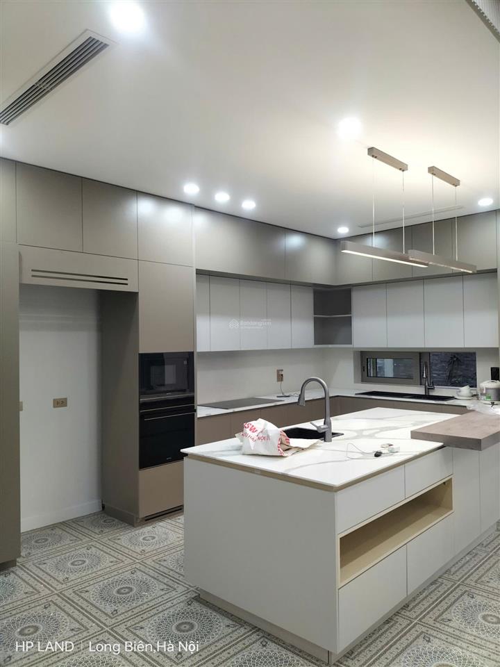 Bán biệt thự siêu đẹp view vườn hoa, 5 tầng, 499m2 sàn, đt việt hưng, p việt hưng, hà nội