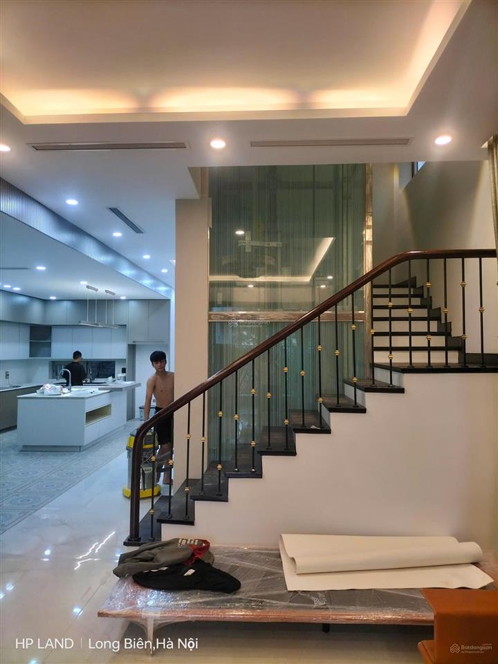 Bán biệt thự siêu đẹp view vườn hoa, 5 tầng, 499m2 sàn, đt việt hưng, p việt hưng, hà nội