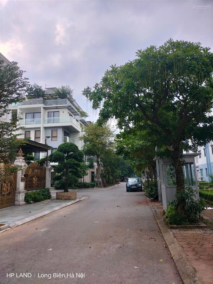 Bán biệt thự siêu đẹp view vườn hoa, 5 tầng, 499m2 sàn, đt việt hưng, p việt hưng, hà nội