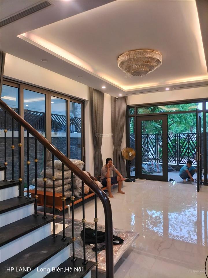 Bán biệt thự siêu đẹp view vườn hoa, 5 tầng, 499m2 sàn, đt việt hưng, p việt hưng, hà nội