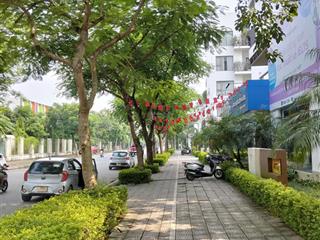 Cần bán nhà tầng 1 chân đế, 50m2 x 2 tầng, nhà đẹp, ở kết hợp kinh doanh đỉnh, đô thị việt hưng