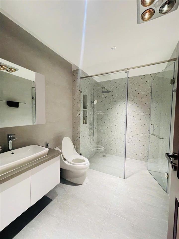 Căn duy nhất liền kề 114m2x5,7mx4 tầng, thô nguyên bản vị trí rất đẹp cần bán đt việt hưng
