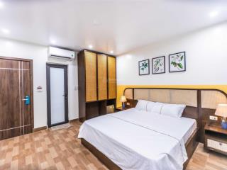 Cần tiền bán nhanh căn hotel 6 phòng ven biển ngay cổng flc