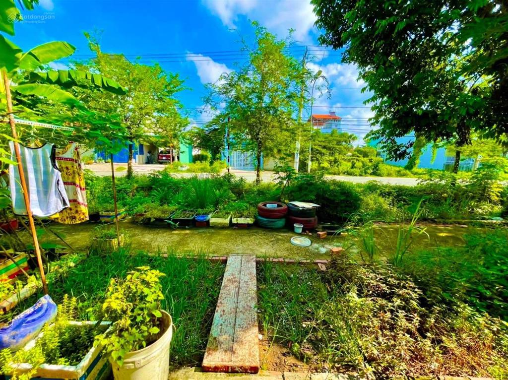 Căn nhà lầu giá rẻ còn sót lại. bán nhà kdc u&i tại nguyễn văn lộng bình nhâm, thuận an