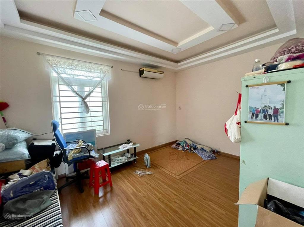 Căn nhà lầu giá rẻ còn sót lại. bán nhà kdc u&i tại nguyễn văn lộng bình nhâm, thuận an