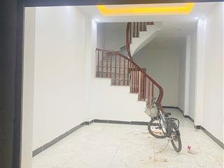 Nhà mới xây  lô góc 2 mặt thoáng  oto đỗ cửa  3pn  gần các khối trường