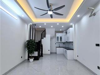 Chỉ còn 1 căn nhà liền kề phố yên hòa trung kính cầu giấy mới tinh ngõ to 5t 33m2 mt 4m giá 7.6 tỷ