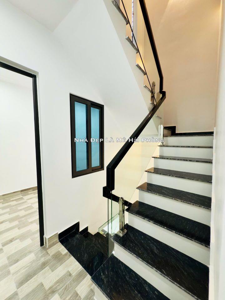 . Nhà 3 tầng độc lập Cát Cụt - Lê Chân 