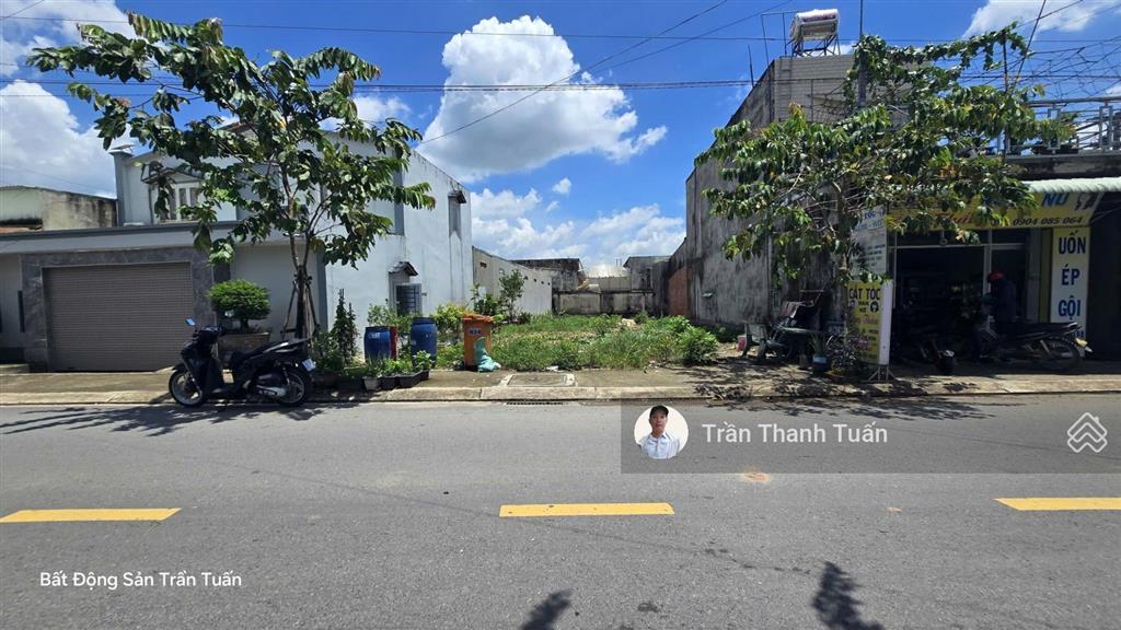 Mặt tiền kinh doanh, 2 lô liền kề 4,4m nở hậu 4,8 dài 35, full thổ, sổ hồng, xây dựng tự do