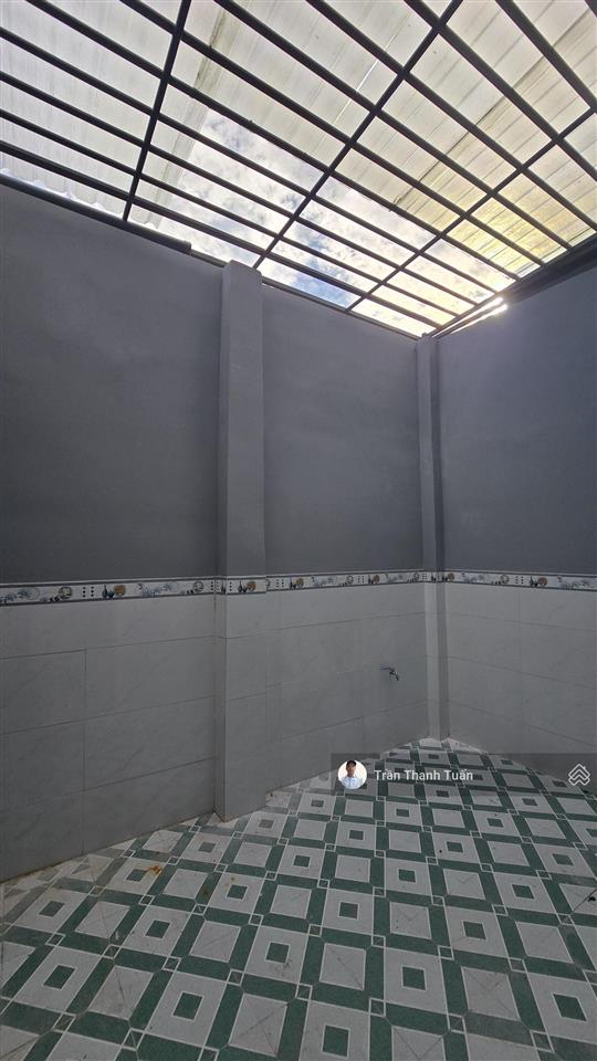 Nhà 5x20 mặt tiền nhựa, khu dân cư đông đúc, sát bên trường học cấp 1,2.
