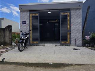 Nhà 5x20 mặt tiền nhựa, khu dân cư đông đúc, sát bên trường học cấp 1,2.