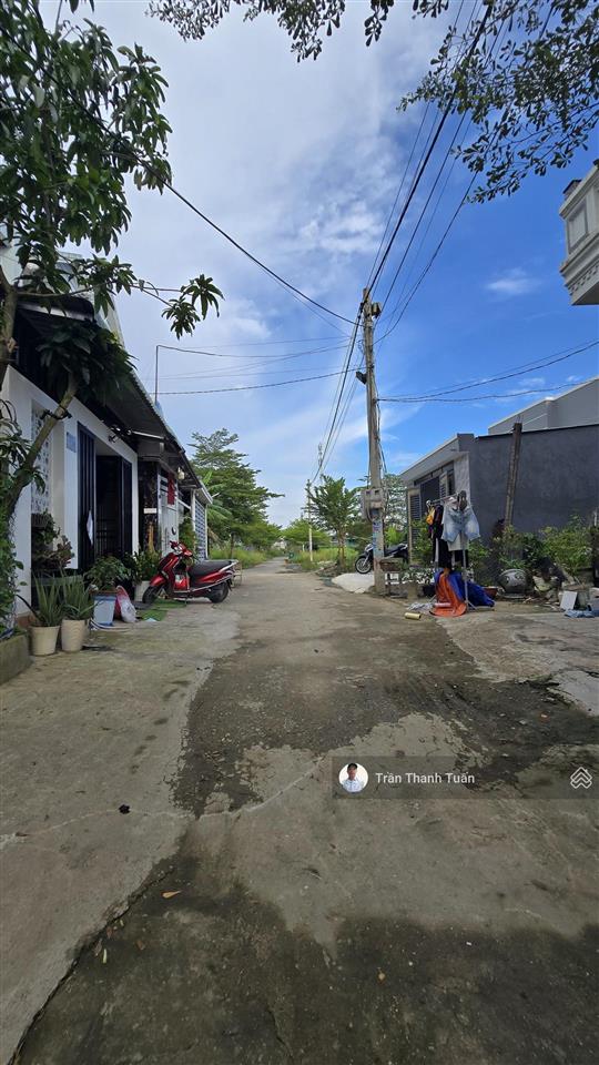 Nhà 5x20 mặt tiền nhựa, khu dân cư đông đúc, sát bên trường học cấp 1,2.