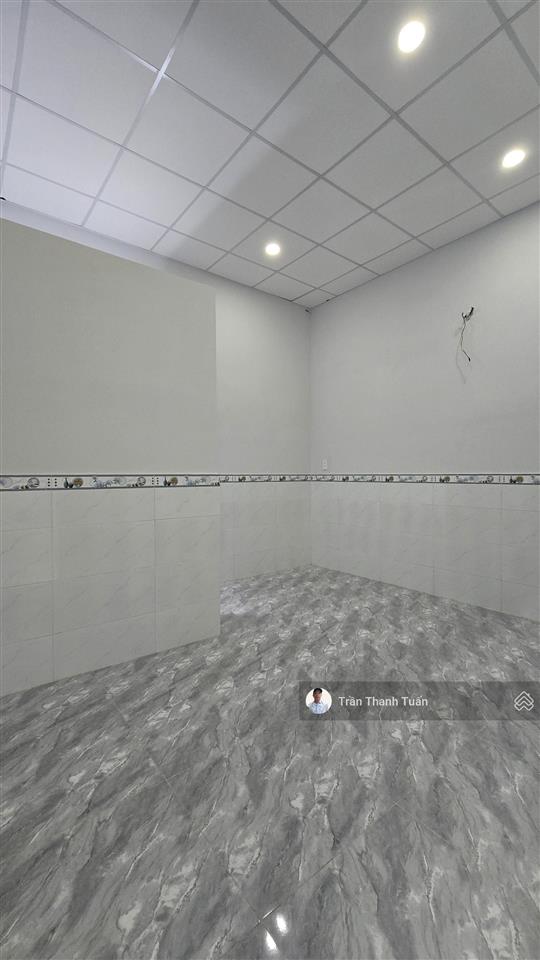 Nhà 5x20 mặt tiền nhựa, khu dân cư đông đúc, sát bên trường học cấp 1,2.