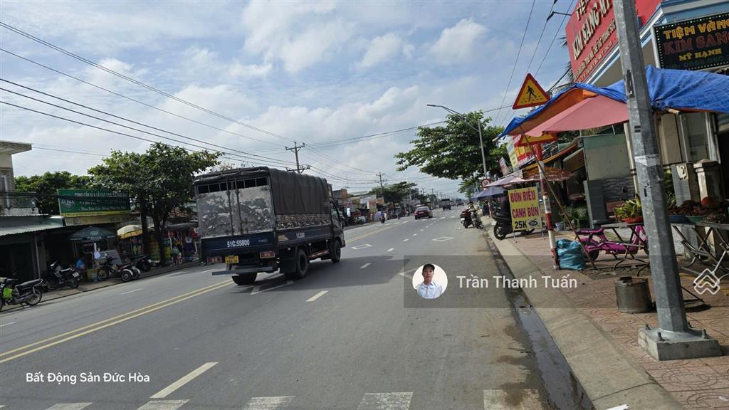 Mặt tiền nhựa 14m, ngay trường học cấp 1, 2. đường thông dân đông. sát hóc môn. xây dựng tự do.