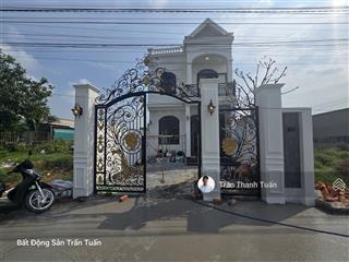 Siêu phẩm sân vườn đẹp 6x22, môi trường trong lành.view cánh đồng lúa xanh bát ngát, ngay trung tâm