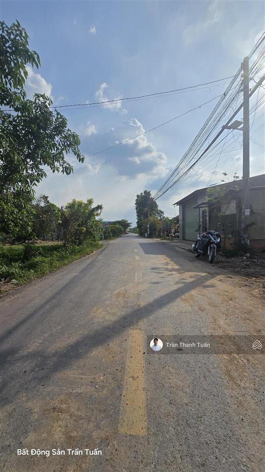 Mặt tiền đường nhựa 9m, sát hóc môn, ngay ngã 3 mỹ hạnh. 5x40 tiện kinh doanh buôn bán