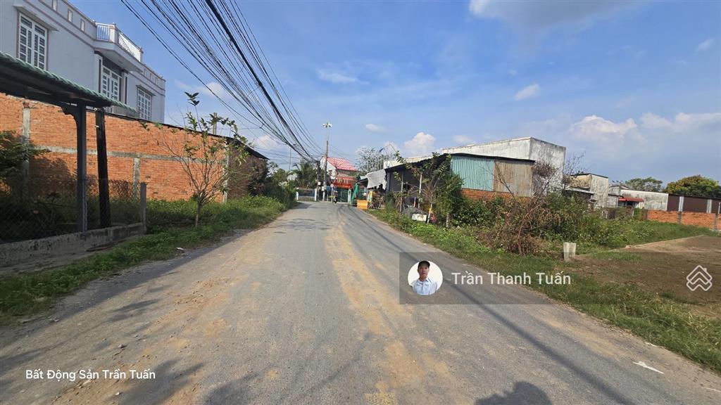 Mặt tiền đường nhựa 9m, sát hóc môn, ngay ngã 3 mỹ hạnh. 5x40 tiện kinh doanh buôn bán