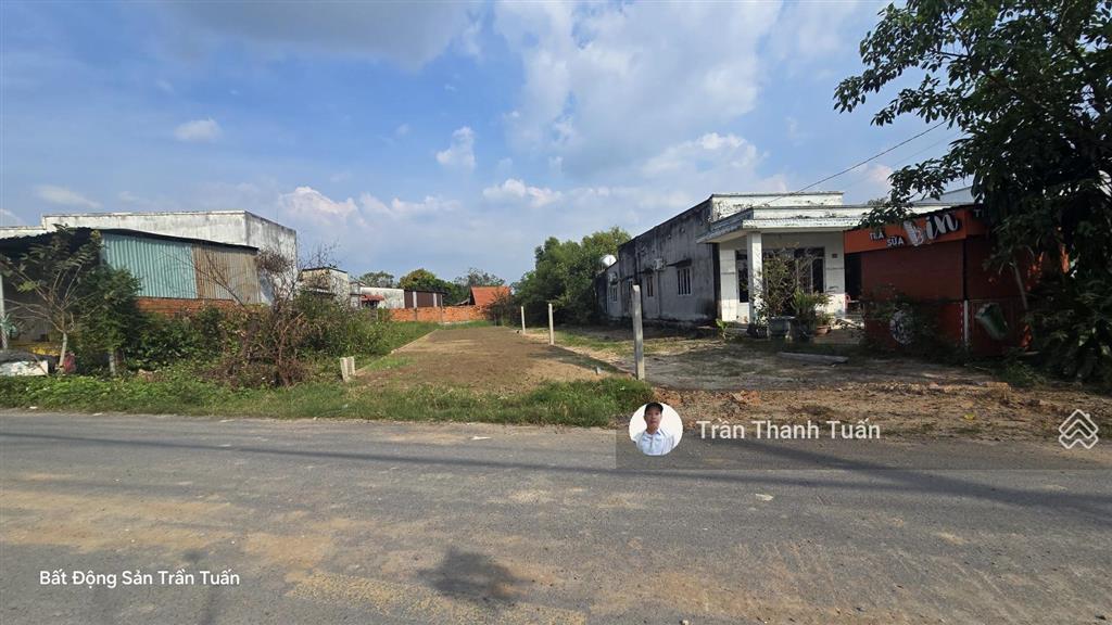 Mặt tiền đường nhựa 9m, sát hóc môn, ngay ngã 3 mỹ hạnh. 5x40 tiện kinh doanh buôn bán