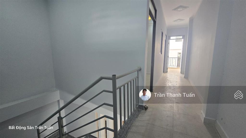 Còn 1 căn duy nhất 4,5x12 chỉ 900 bao hết. nhà lầu đường 7m. dân cư đông đúc ngay chợ đình ubnd xã