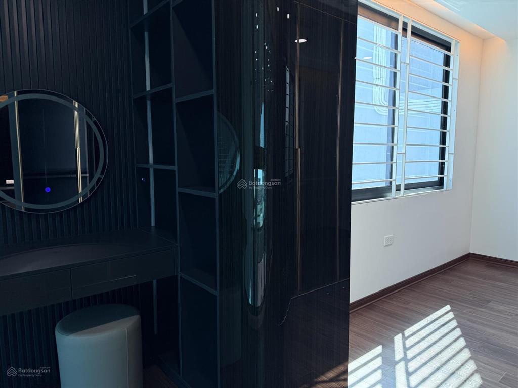 Bán gấp hoàng quốc việt 65m ô tô vào nhà kinh doanh mọi loại hình!