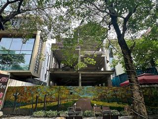 Cho thuê biệt thự 260m2 x 3 tầng mặt hồ thành phố giao lưu
