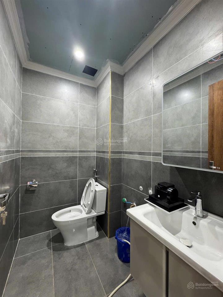 Cho thuê mặt bằng mặt phố giang văn minh 160m2 x 2 tầng mt 11m có thang máy