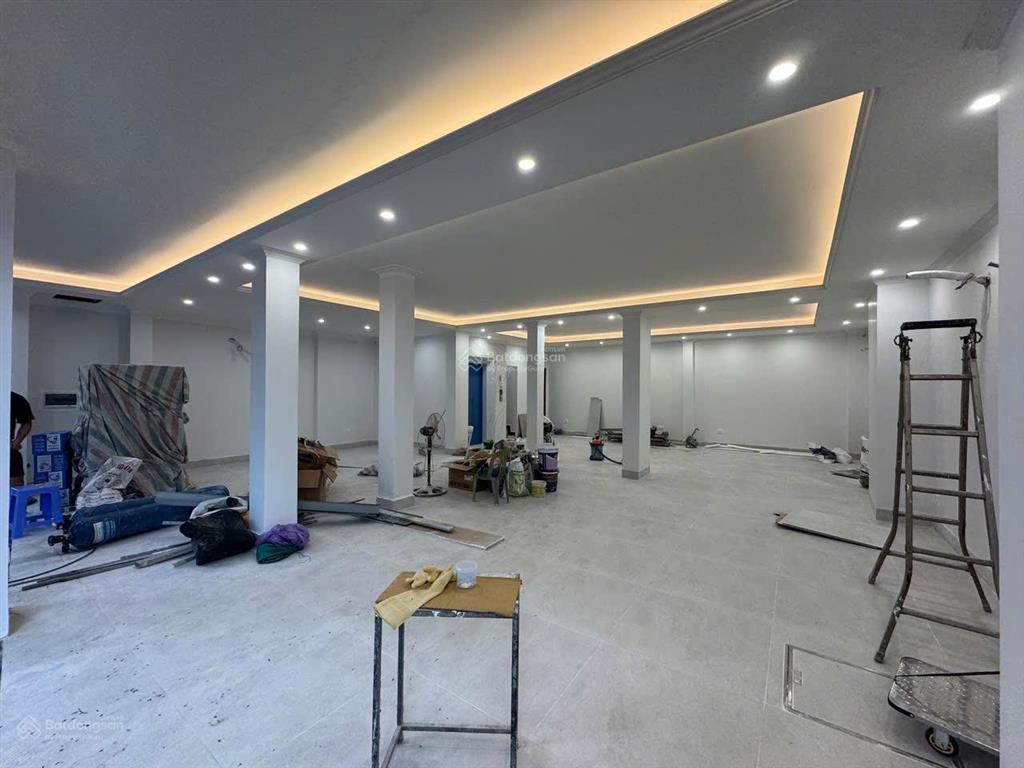 Cho thuê mặt bằng mặt phố giang văn minh 160m2 x 2 tầng mt 11m có thang máy