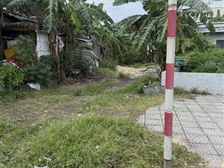 Dương loan 10m5 kẹp cống + ngang 6m dt 121m đối diện sân vận động hoà xuân , sát trường cấp 1 ...