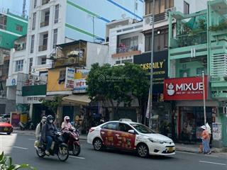 Bán nhà mặt tiền núi thành (ngay quảng trường 29  3), vị trí đẹp, dt 210m2, giá 25,2 tỷ tl