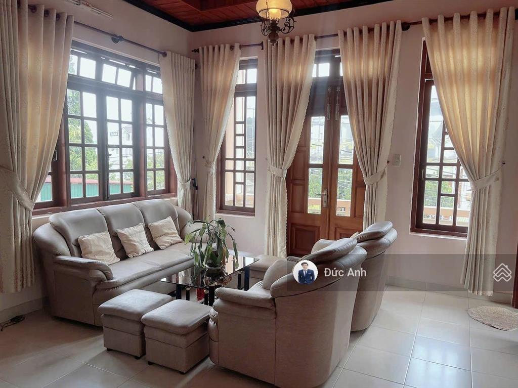 Bán căn nhà 227m2 full thổ đã hoàn công trung tâm tp đà lạt đường nhựa rộng bằng phẳng khu tiện ích